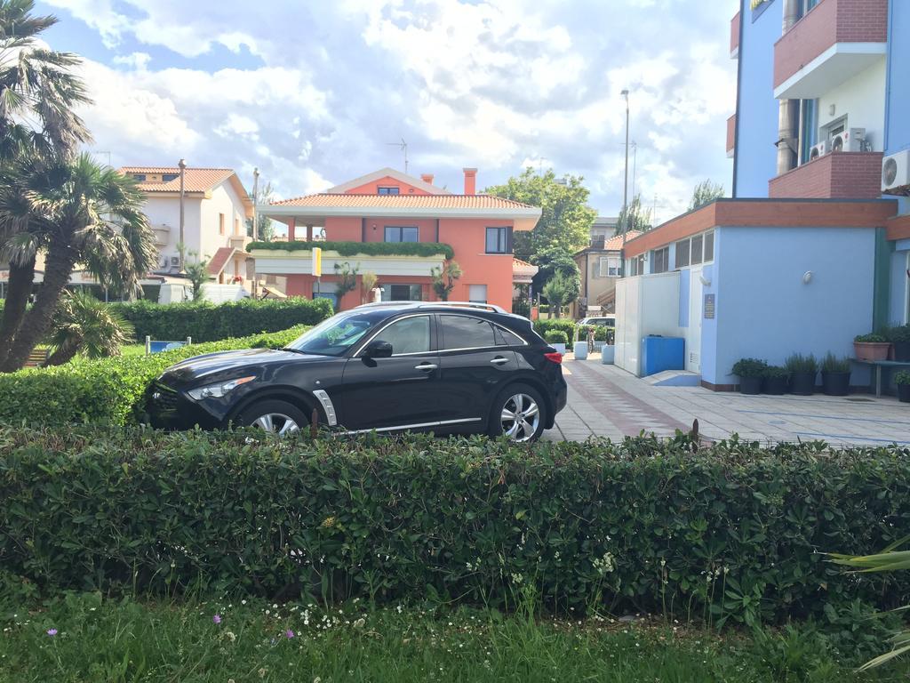 Hotel Marina Fano Esterno foto
